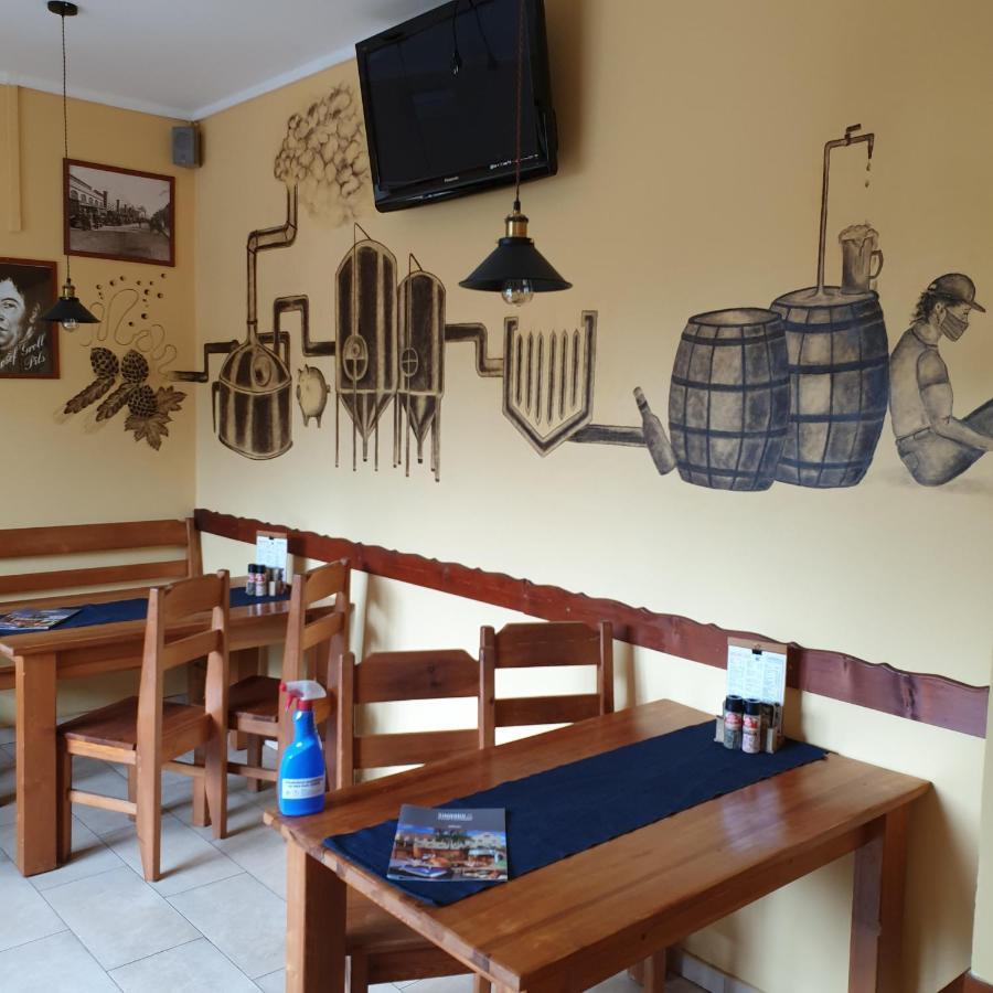 Pensión A Restaurace Simanda 3*