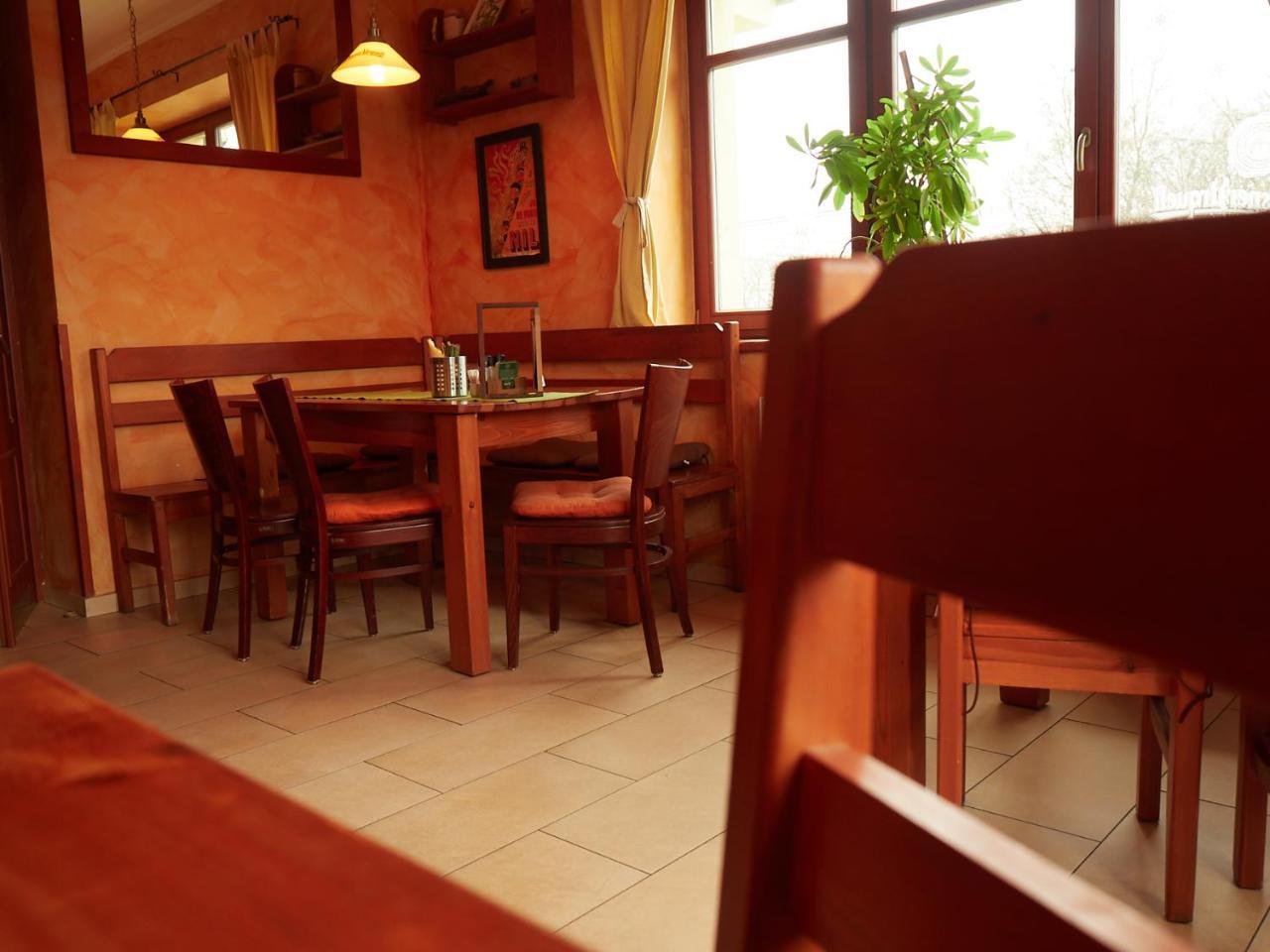 Pensión A Restaurace Simanda Praga